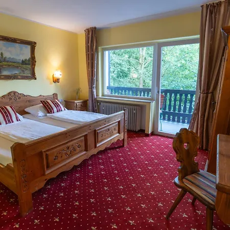 Hotel In Der Strassen-3